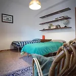 Sulle Vie Delle Cinque Terre, Nel Centro Storico Di Spezia! La Spezia