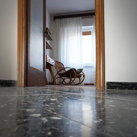 Appartement Sulle Vie Delle Cinque Terre, Nel Centro Storico Di Spezia! *